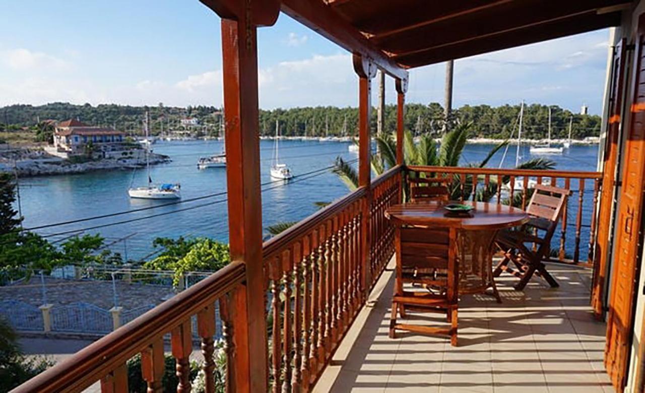 Sonia'S Apartment In Fiscardo Waterfront Фискардо Екстериор снимка
